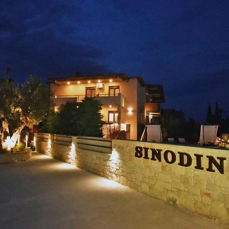 Sinodinos Deluxe Apartments Afytos Eksteriør billede