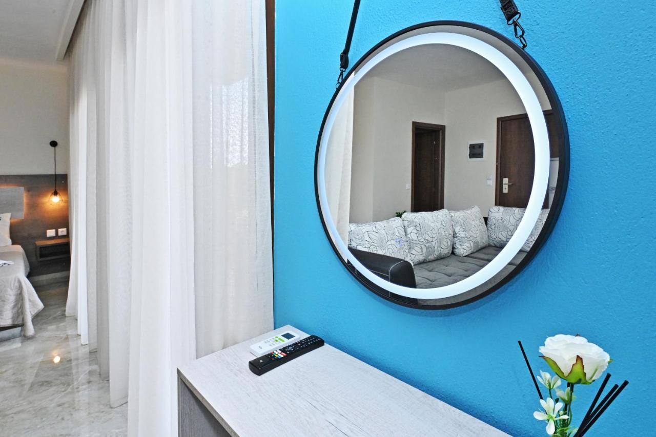 Sinodinos Deluxe Apartments Afytos Eksteriør billede