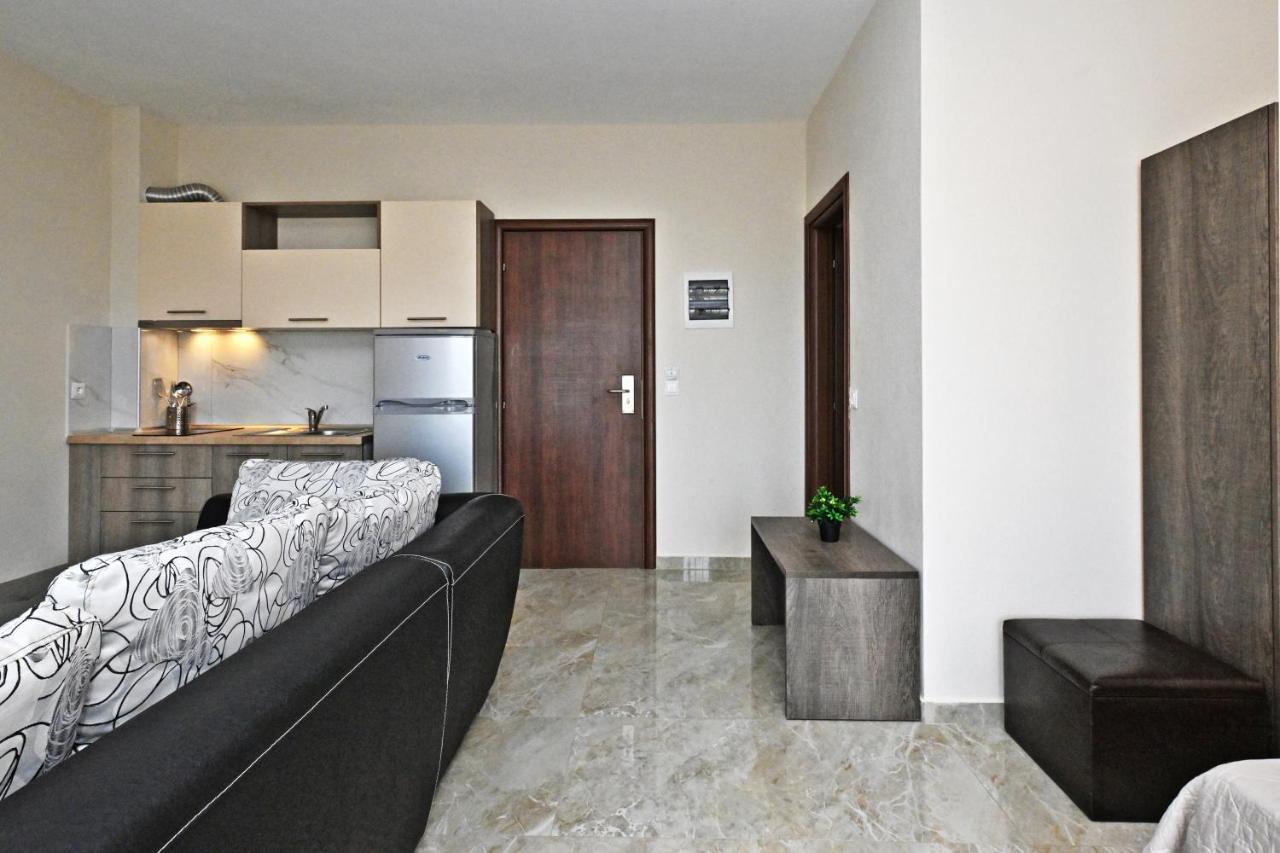 Sinodinos Deluxe Apartments Afytos Eksteriør billede