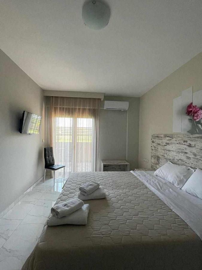 Sinodinos Deluxe Apartments Afytos Eksteriør billede