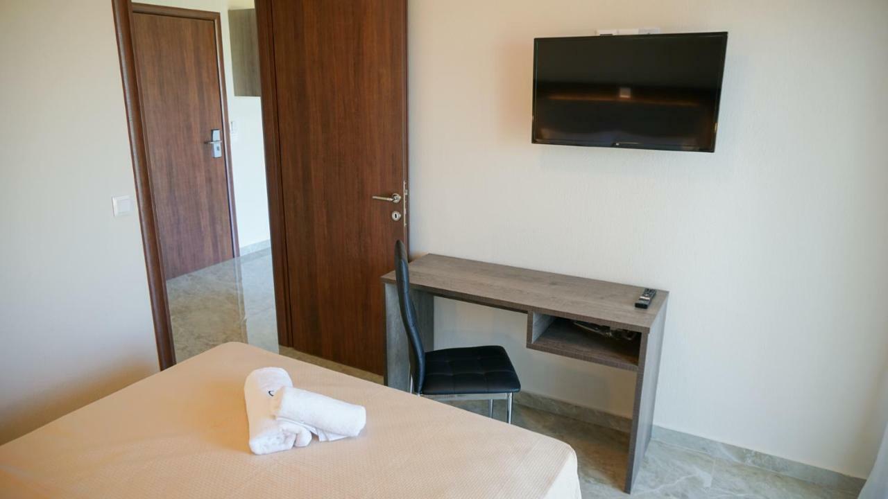 Sinodinos Deluxe Apartments Afytos Eksteriør billede