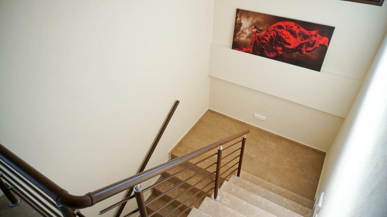 Sinodinos Deluxe Apartments Afytos Eksteriør billede